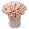 Flower Box ar rozā rozēm Ziedu kastītes