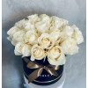 Flower Box с белыми розами Цветочные коробки