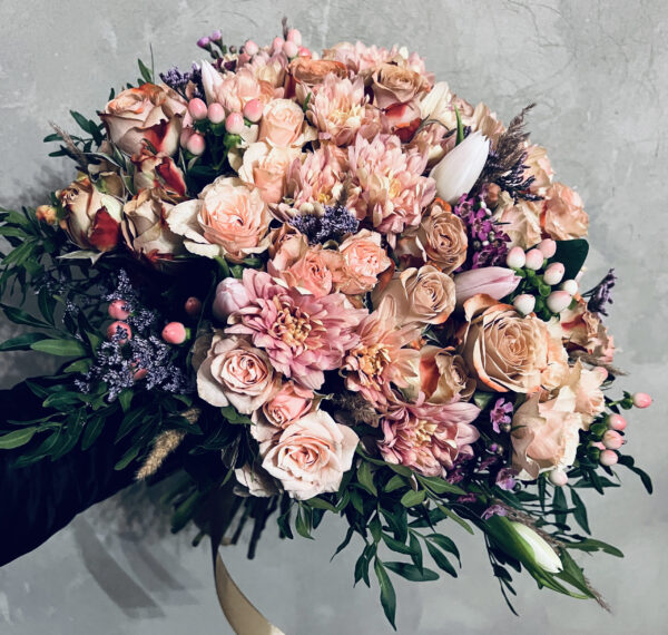 Florista ziedu pušķis Ziedu pušķi