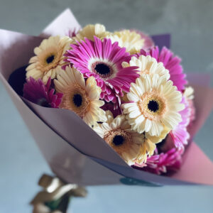 Ziedu pušķis - Gerbera Ziedu pušķi