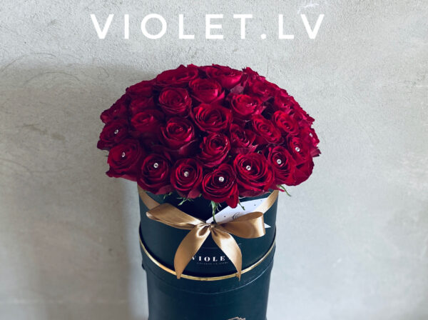 Flower Box ar sarkanām rozēm Ziedu kastītes