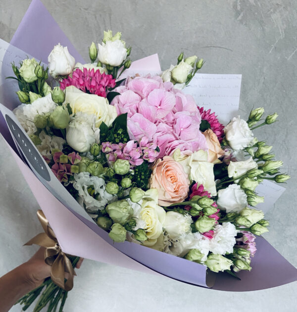 Florista ziedu pušķis Ziedu pušķi