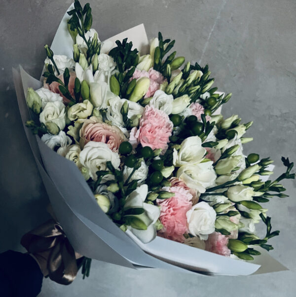 Florista ziedu pušķis Ziedu pušķi