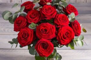 Sarkanas rozes